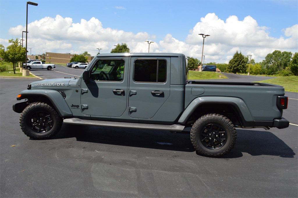 new 2025 Jeep Gladiator car, priced at $43,499