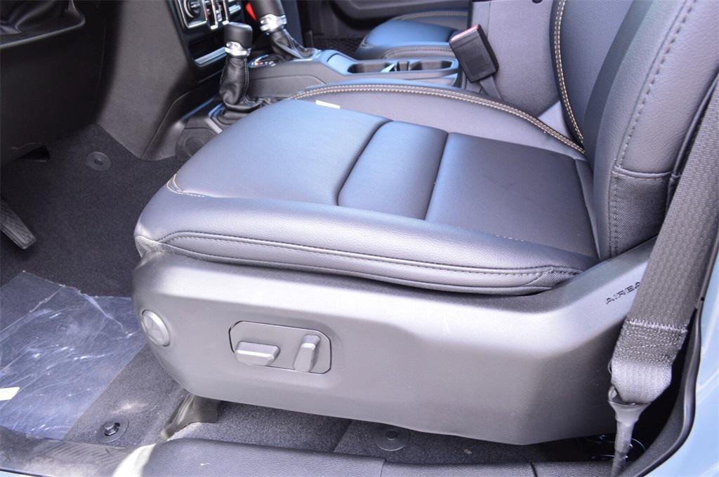 new 2025 Jeep Gladiator car, priced at $43,499