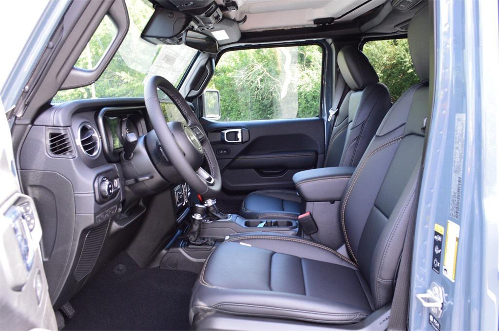 new 2025 Jeep Gladiator car, priced at $43,499