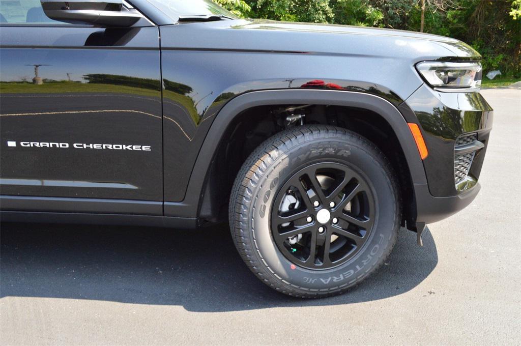 new 2025 Jeep Grand Cherokee car, priced at $35,499