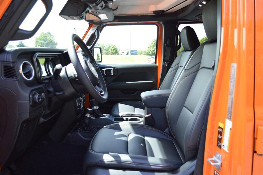 new 2025 Jeep Gladiator car, priced at $44,499