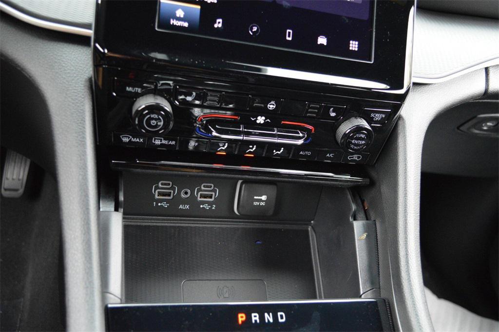 new 2025 Jeep Grand Cherokee car, priced at $39,999