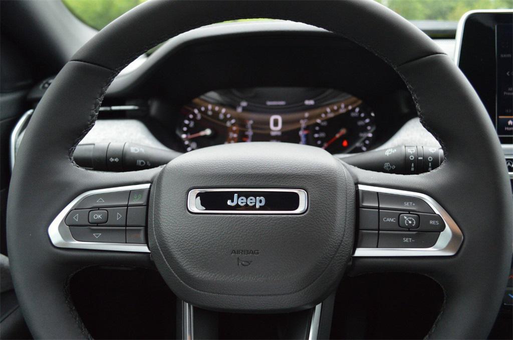 new 2025 Jeep Compass car, priced at $27,936