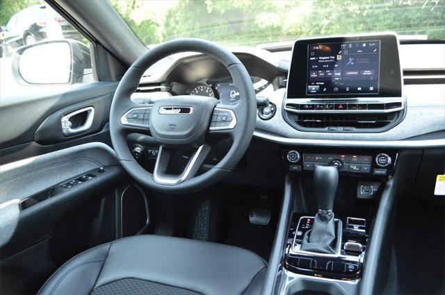 new 2025 Jeep Compass car, priced at $31,983