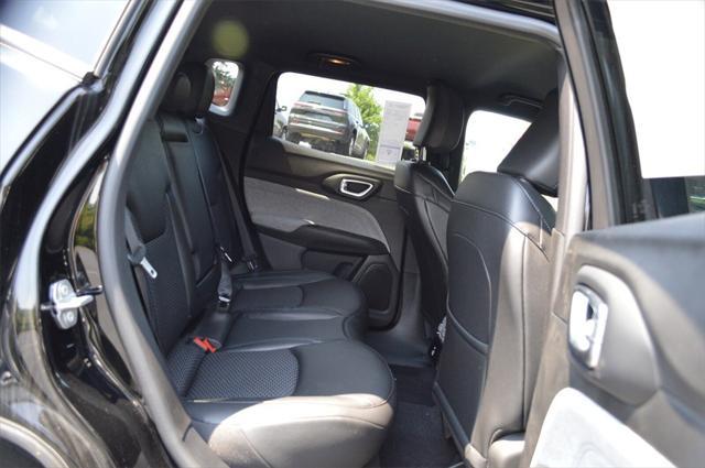 new 2025 Jeep Compass car, priced at $31,983
