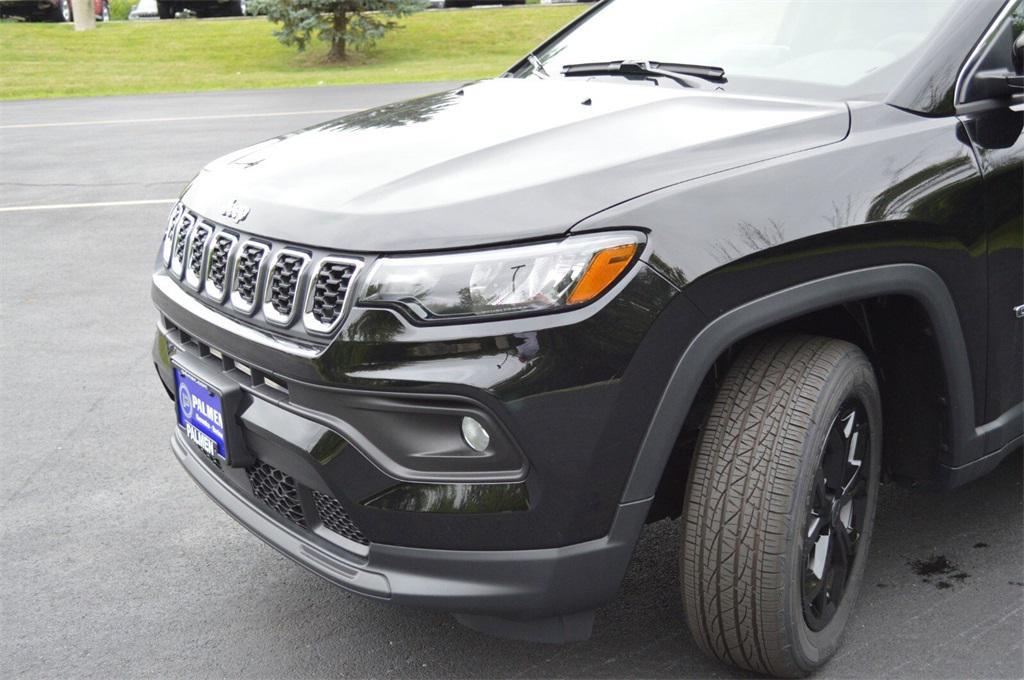 new 2025 Jeep Compass car, priced at $27,936