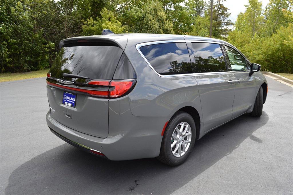 new 2025 Chrysler Pacifica car, priced at $40,999
