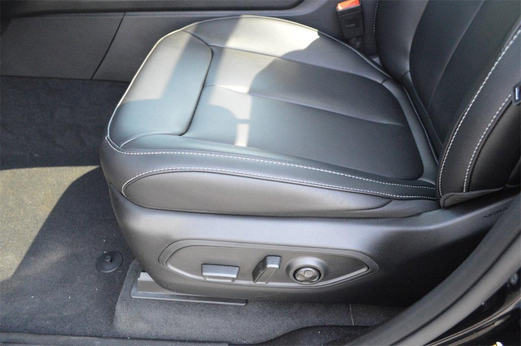 new 2025 Jeep Grand Cherokee L car, priced at $46,999