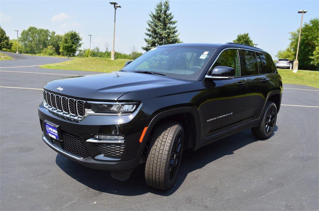 new 2025 Jeep Grand Cherokee car, priced at $42,999