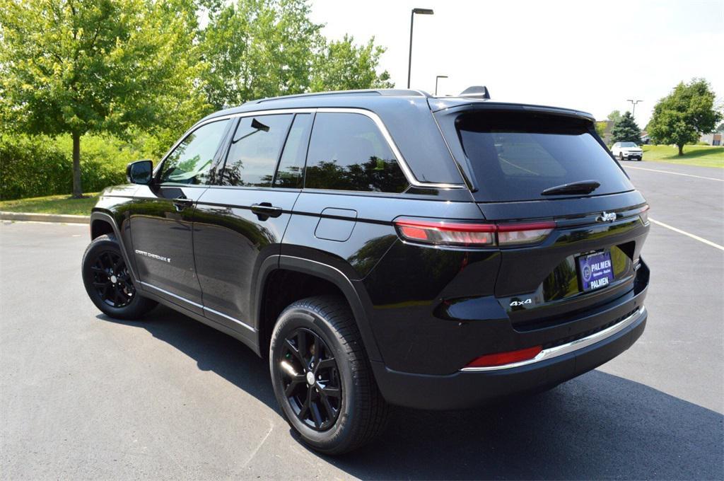 new 2025 Jeep Grand Cherokee car, priced at $42,999