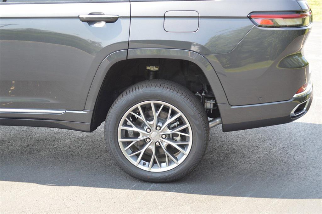 new 2025 Jeep Grand Cherokee L car, priced at $54,999