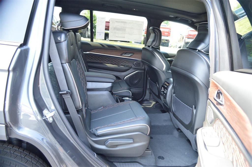 new 2025 Jeep Grand Cherokee L car, priced at $54,999