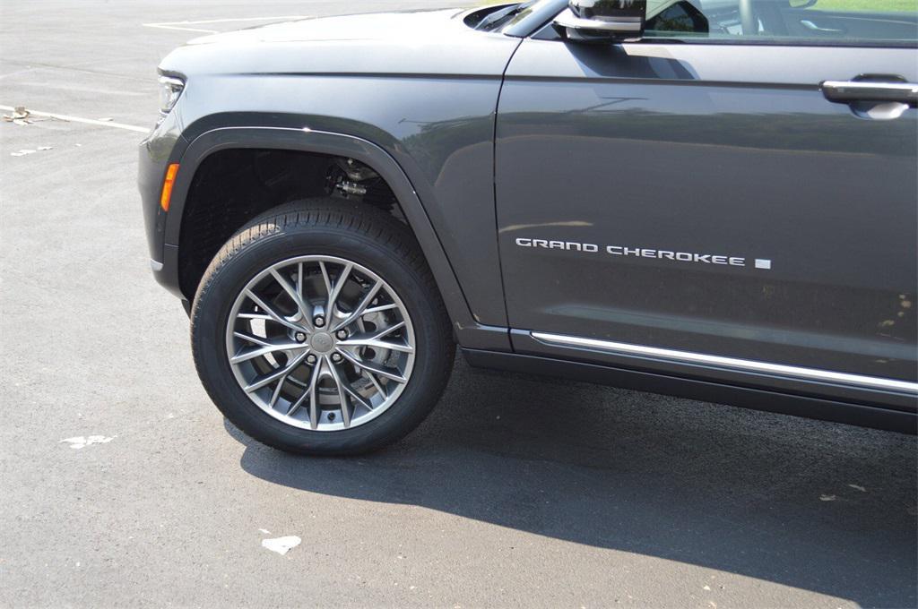 new 2025 Jeep Grand Cherokee L car, priced at $54,999