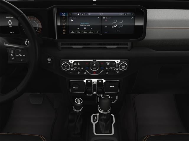new 2025 Jeep Wrangler car, priced at $45,277
