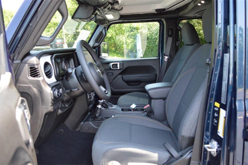 new 2025 Jeep Wrangler car, priced at $46,999