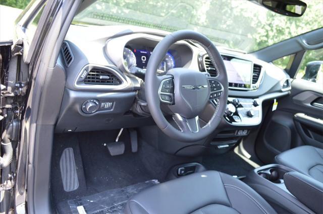 new 2025 Chrysler Voyager car, priced at $39,999