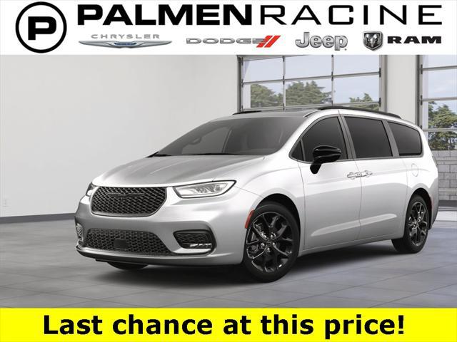 new 2024 Chrysler Pacifica car, priced at $45,899