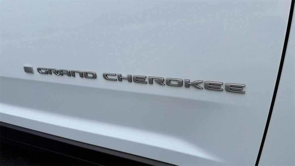 new 2025 Jeep Grand Cherokee L car, priced at $44,999