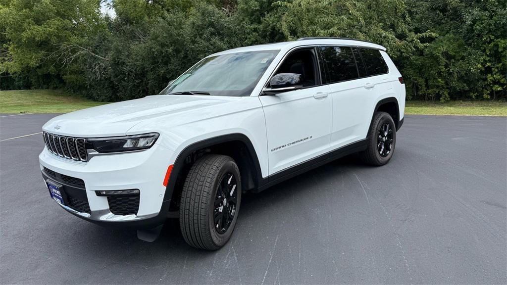 new 2025 Jeep Grand Cherokee L car, priced at $44,999