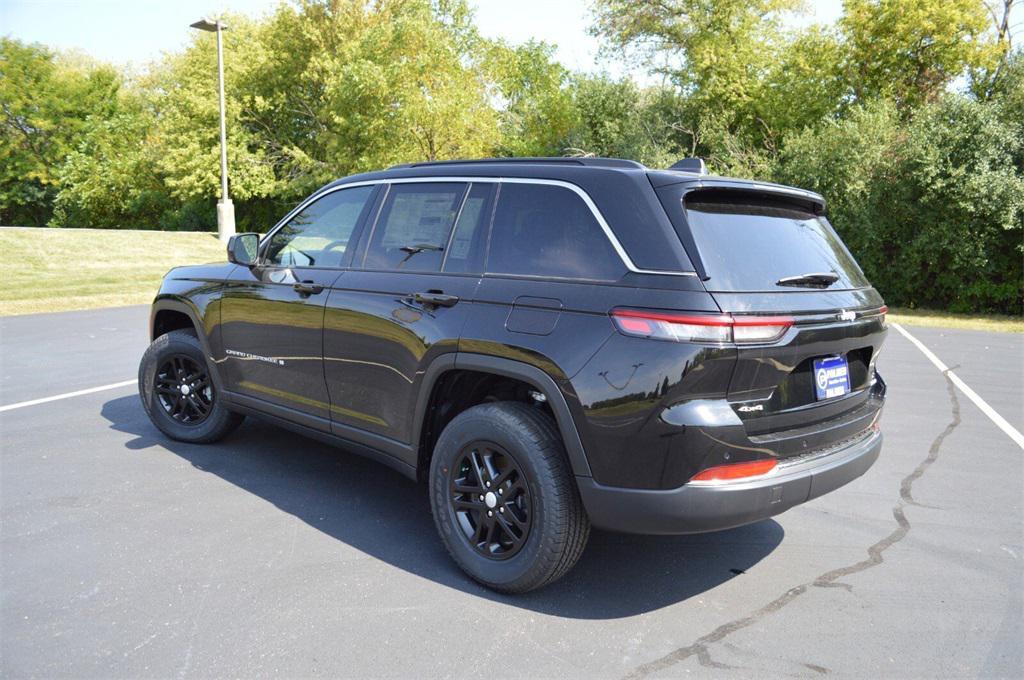 new 2025 Jeep Grand Cherokee car, priced at $38,999