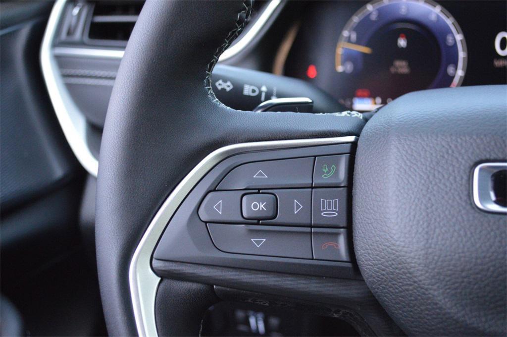 new 2025 Jeep Grand Cherokee car, priced at $38,999