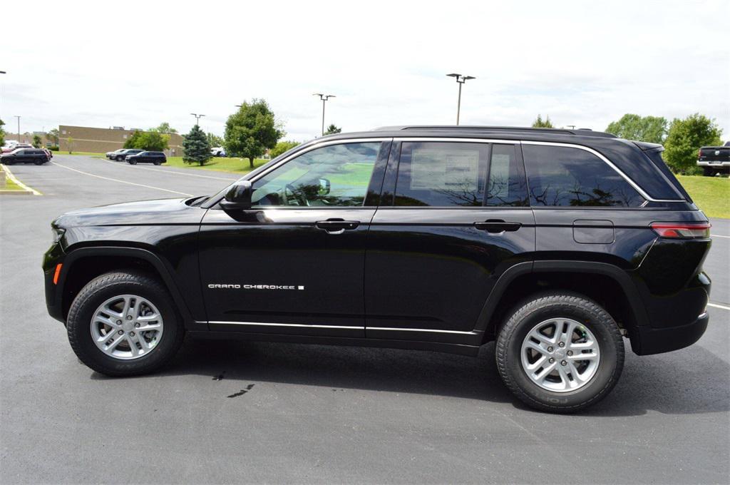 new 2025 Jeep Grand Cherokee car, priced at $38,999
