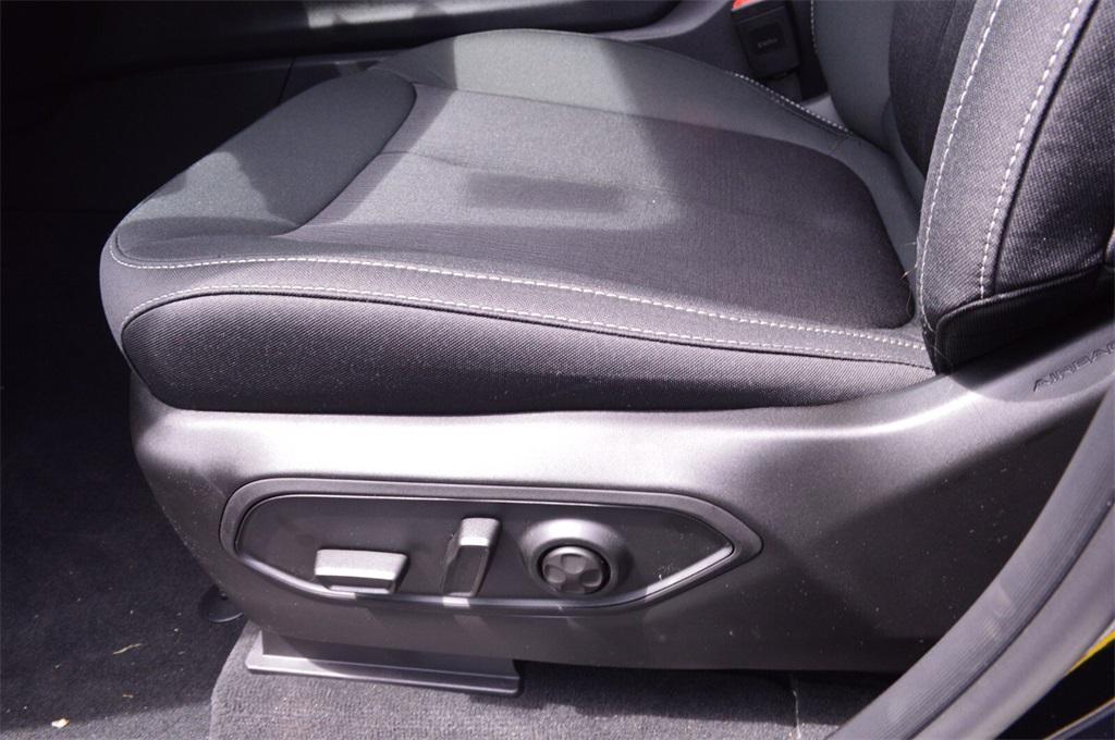 new 2025 Jeep Grand Cherokee car, priced at $38,999