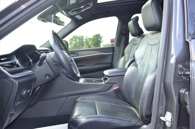 used 2022 Jeep Grand Cherokee car, priced at $33,637