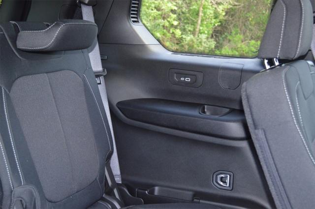 new 2025 Jeep Grand Cherokee L car, priced at $41,999