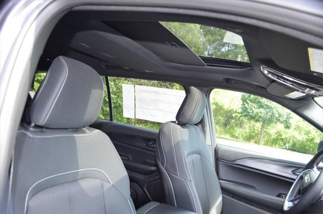 new 2025 Jeep Grand Cherokee L car, priced at $41,999