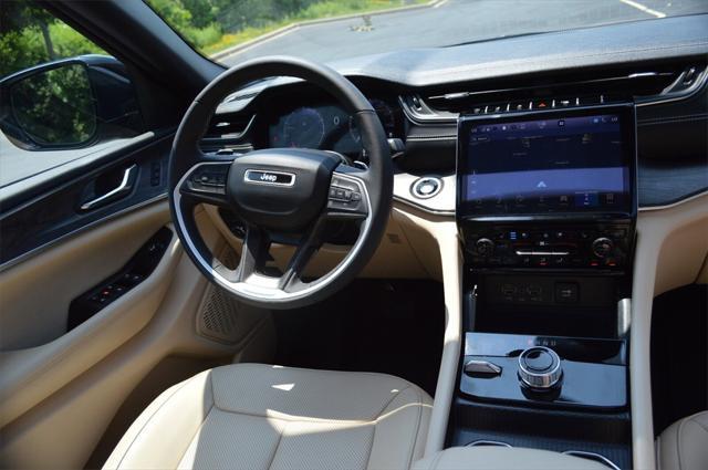 used 2024 Jeep Grand Cherokee car, priced at $41,990