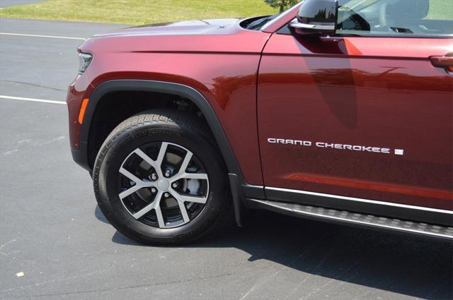 used 2024 Jeep Grand Cherokee car, priced at $41,990