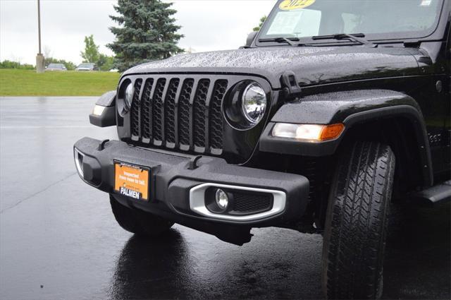 used 2022 Jeep Gladiator car, priced at $33,612