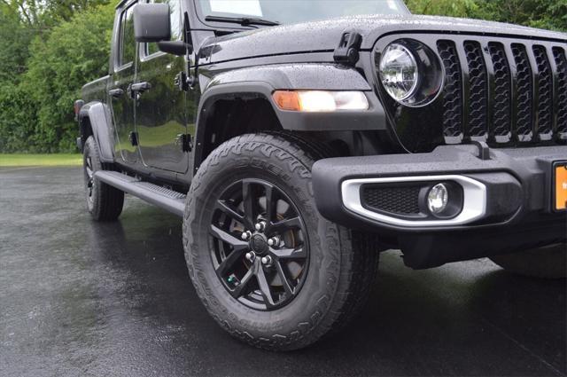 used 2022 Jeep Gladiator car, priced at $33,612