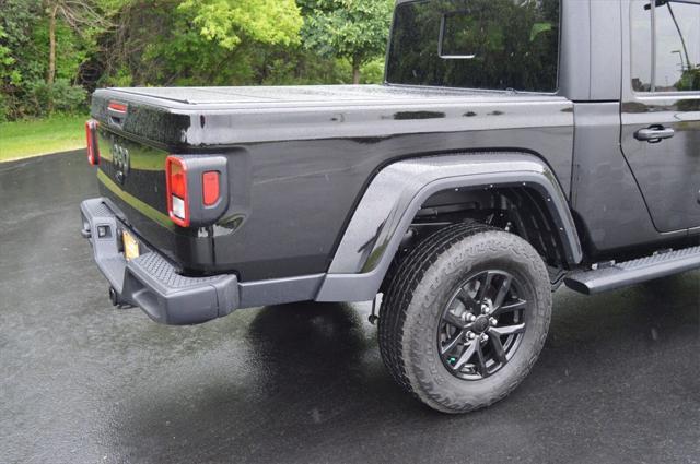 used 2022 Jeep Gladiator car, priced at $33,612
