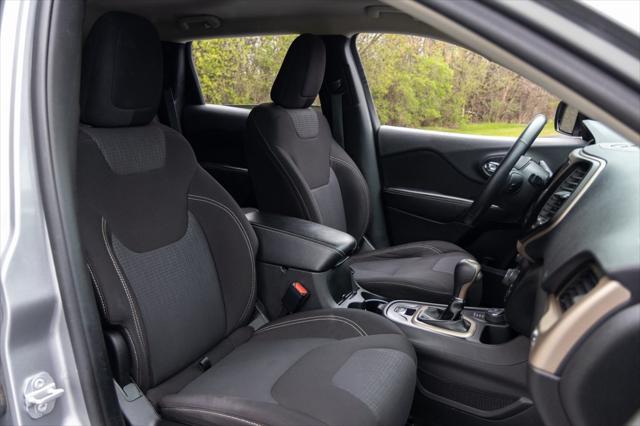 used 2015 Jeep Cherokee car, priced at $14,996