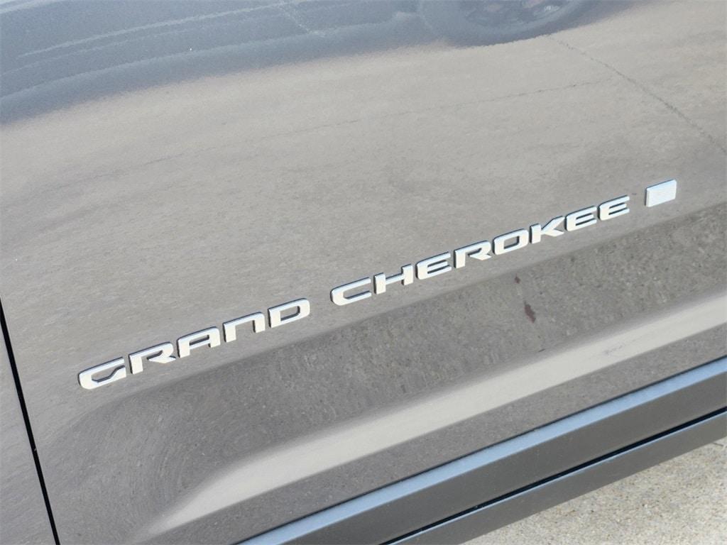 new 2025 Jeep Grand Cherokee car, priced at $34,995