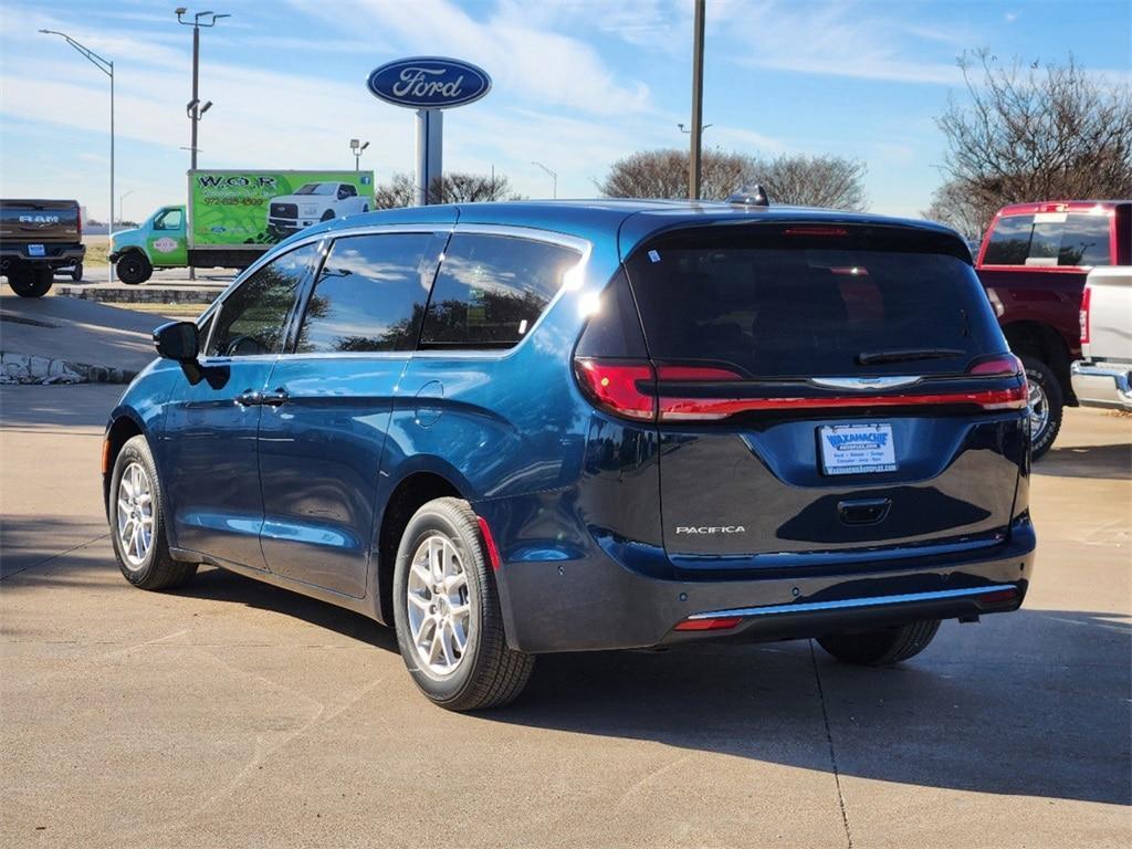 new 2025 Chrysler Pacifica car, priced at $42,995