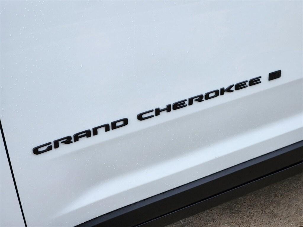 new 2025 Jeep Grand Cherokee car, priced at $40,500