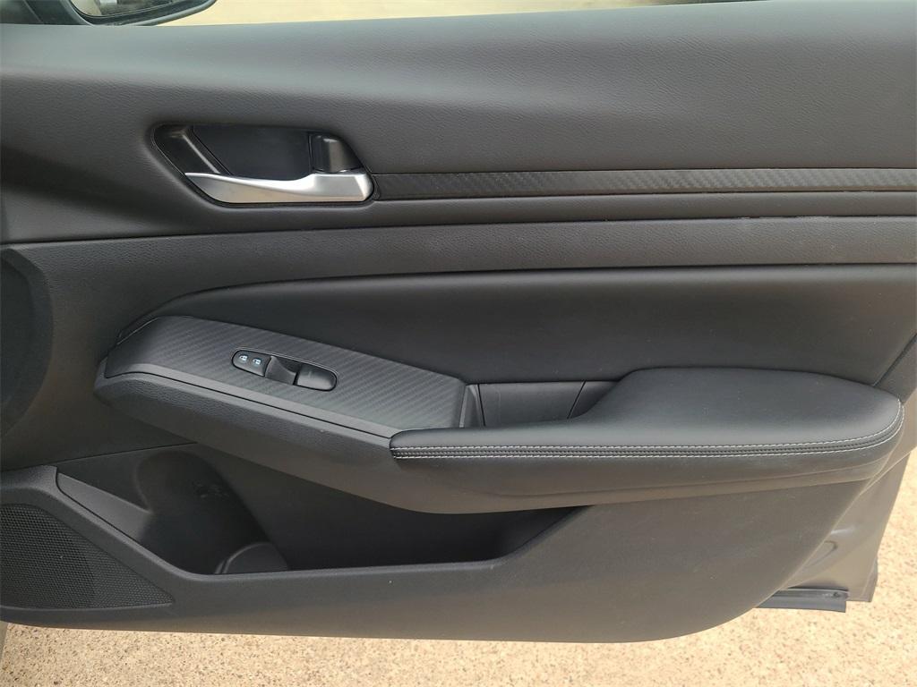 used 2025 Nissan Altima car, priced at $23,060