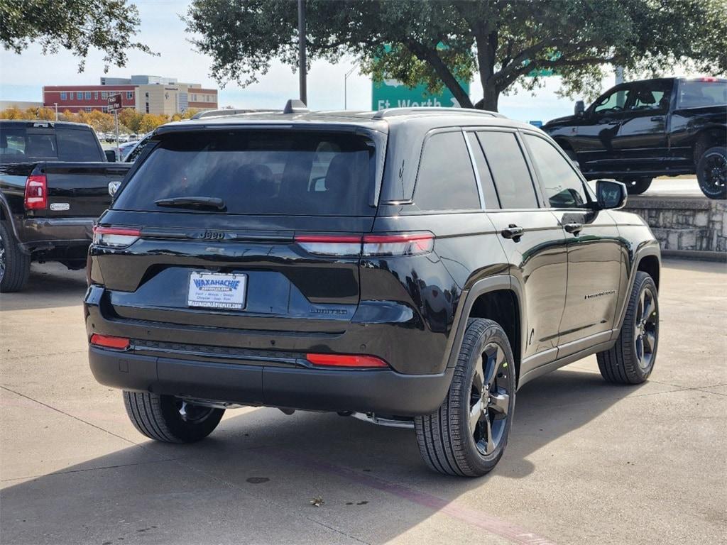 new 2025 Jeep Grand Cherokee car, priced at $43,995