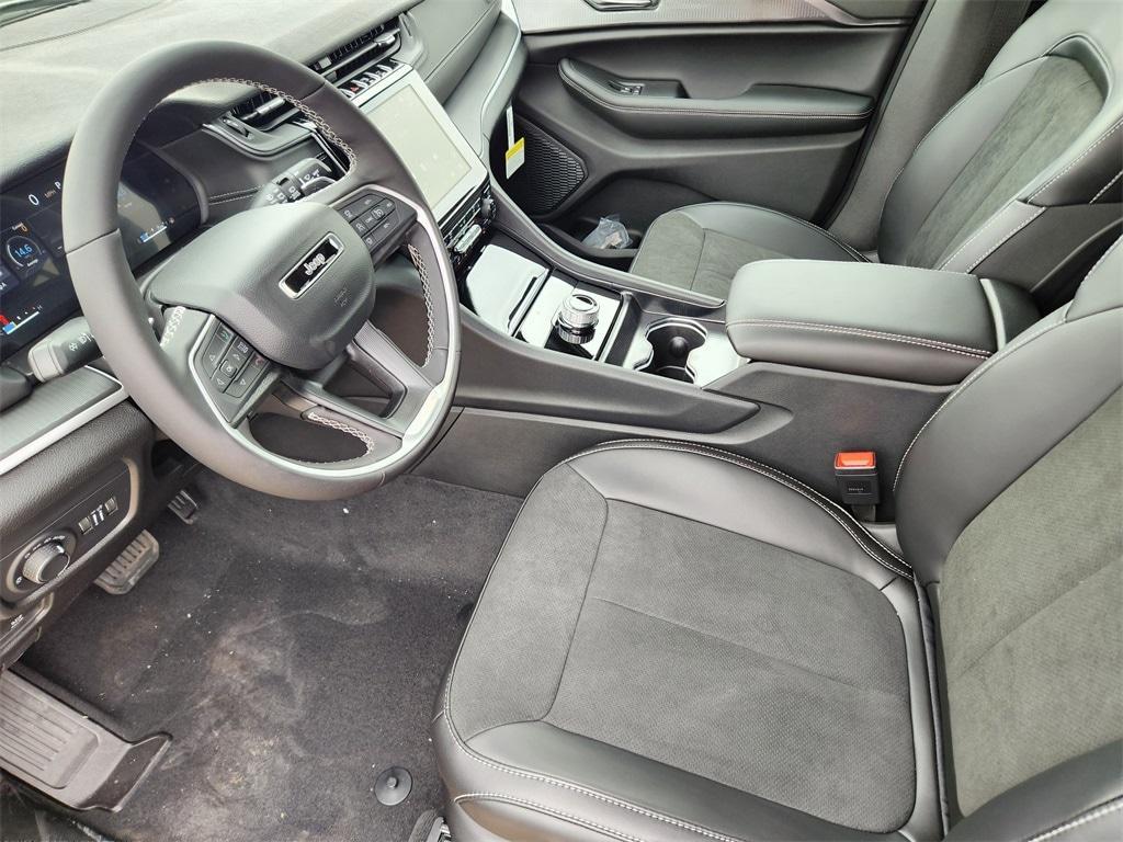 new 2025 Jeep Grand Cherokee L car, priced at $44,230