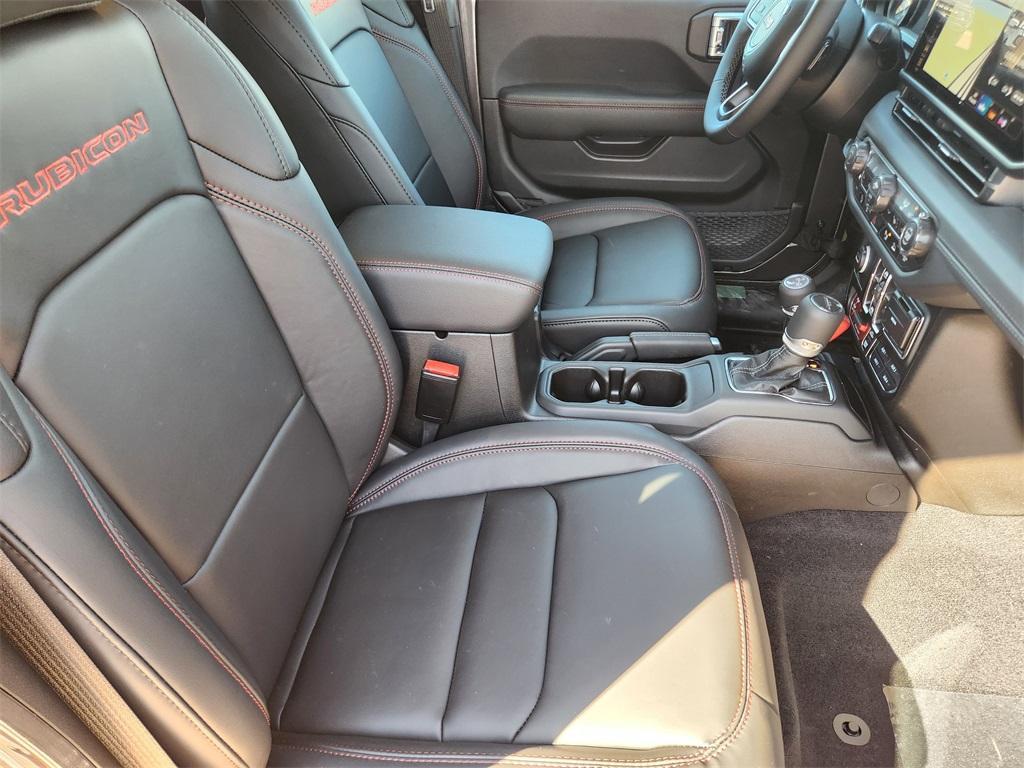 new 2025 Jeep Gladiator car, priced at $51,995