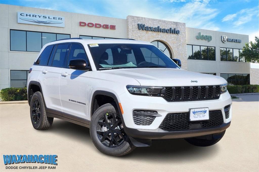 new 2025 Jeep Grand Cherokee car, priced at $39,995