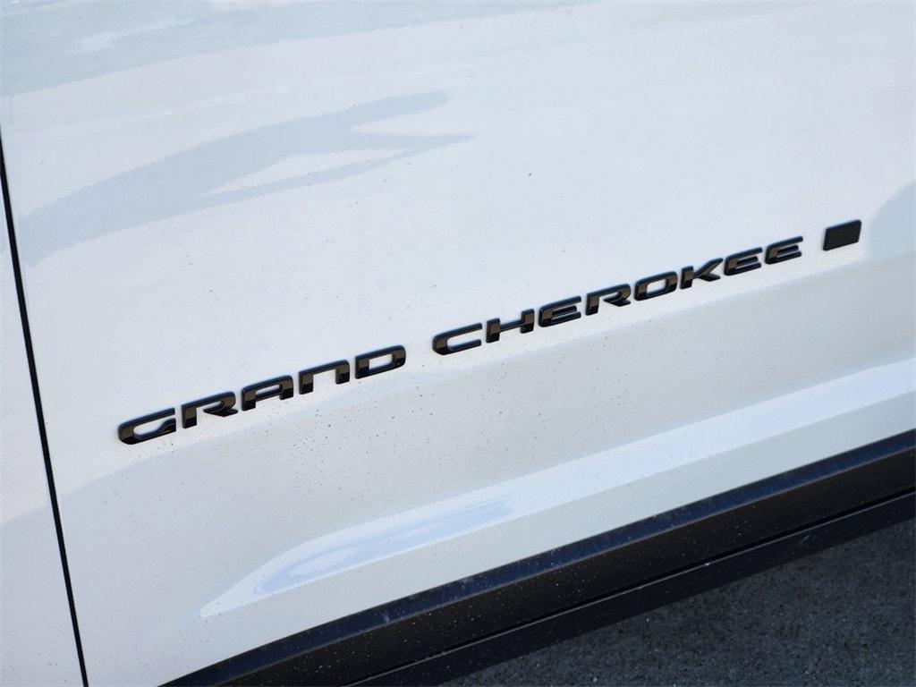 new 2025 Jeep Grand Cherokee car, priced at $39,995