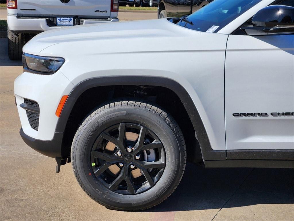 new 2025 Jeep Grand Cherokee car, priced at $39,995