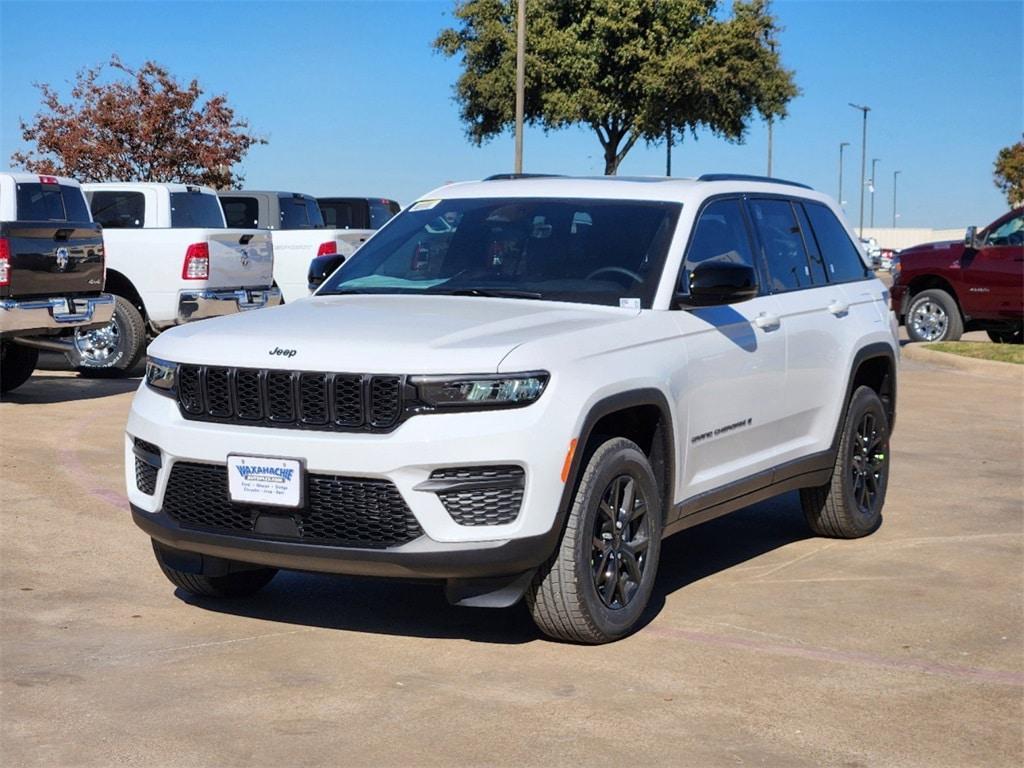 new 2025 Jeep Grand Cherokee car, priced at $39,995