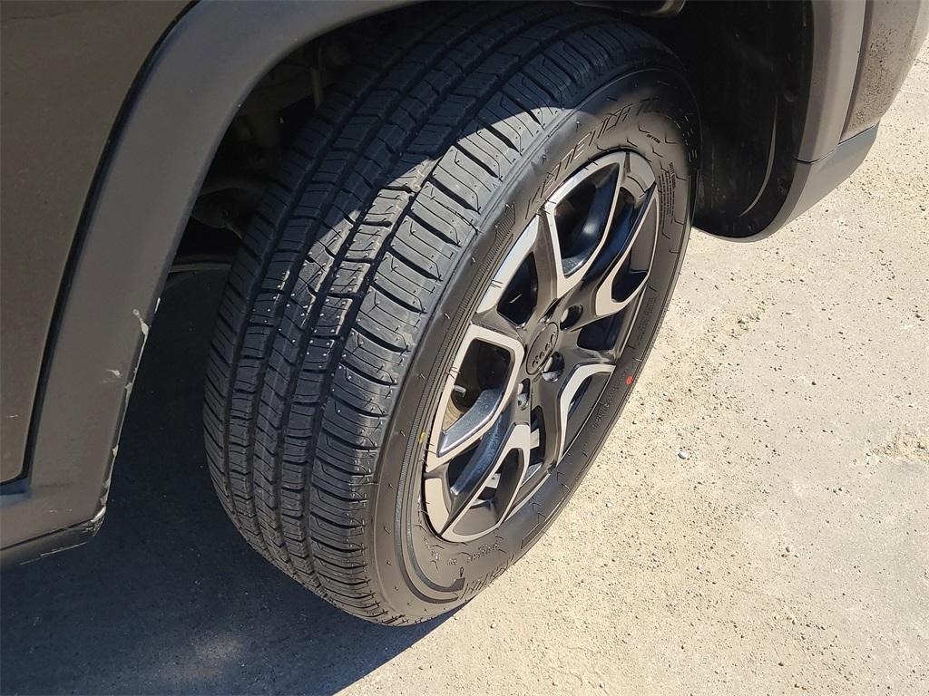 used 2024 Jeep Compass car, priced at $24,087