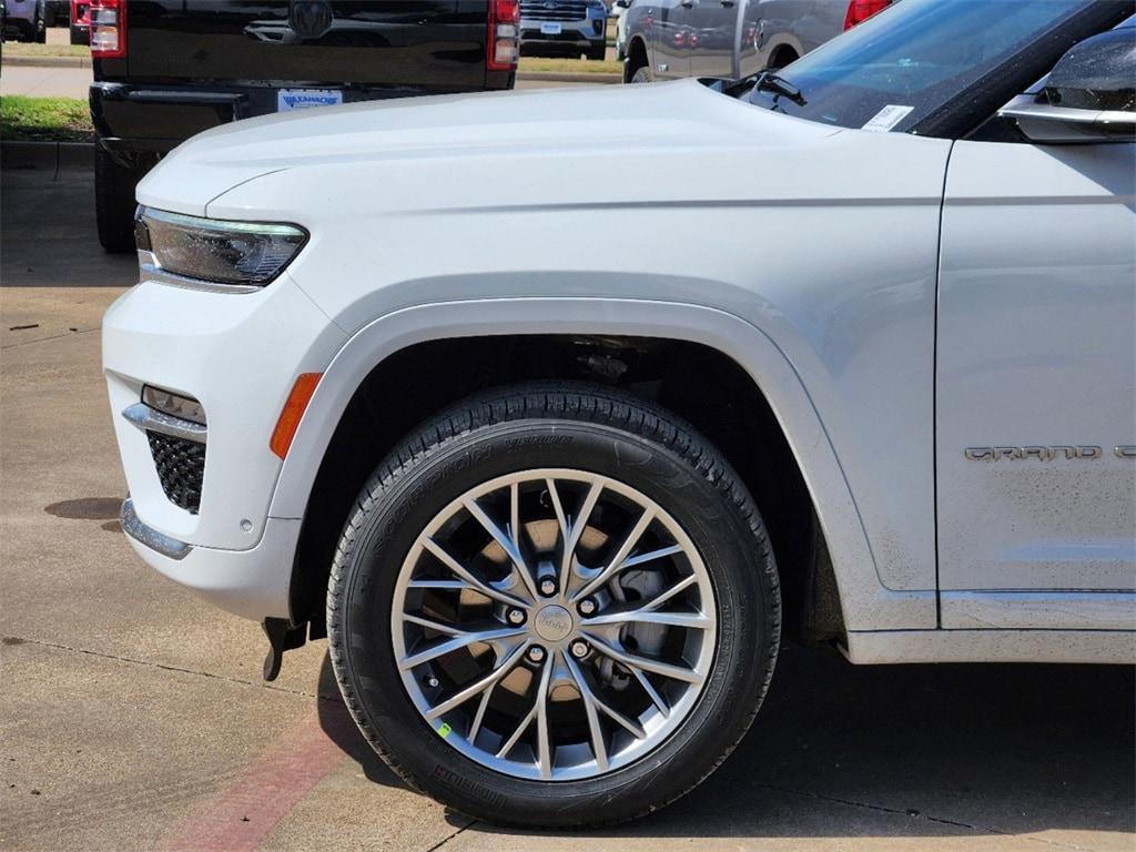 new 2025 Jeep Grand Cherokee car