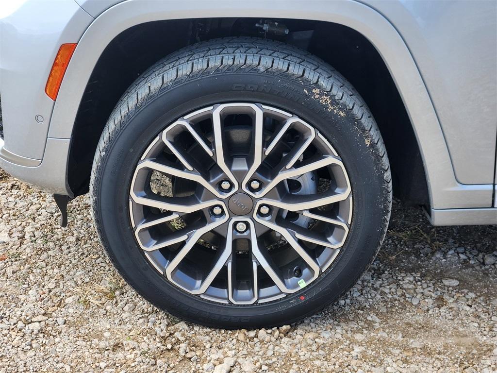 new 2025 Jeep Grand Cherokee L car, priced at $57,995